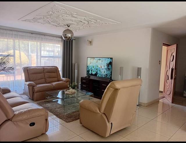 3 BEDROOM HOUSE FOR SALE IN MONTANA TUINE